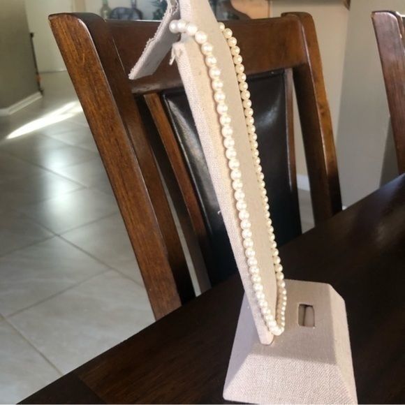 Vintage Signed Avon Faux Pearl Necklace - Picture 2 of 5